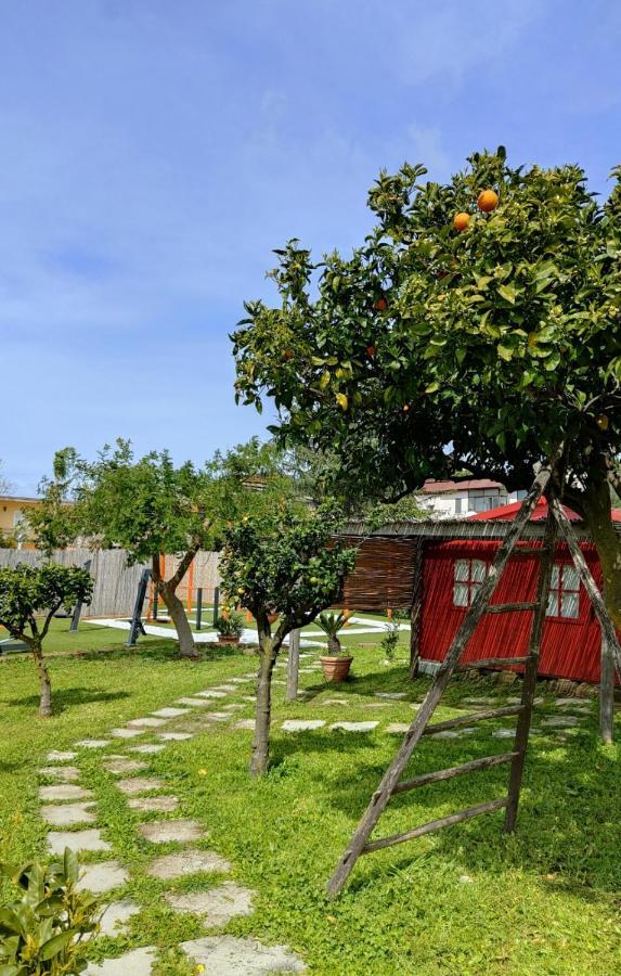 La Famiglia Otel Pollena Trocchia Dış mekan fotoğraf